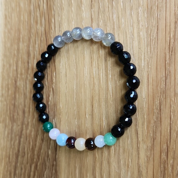 Happy - Go - Lucky Intention Gemstone Beads Bracelet - Picture 8 of 16